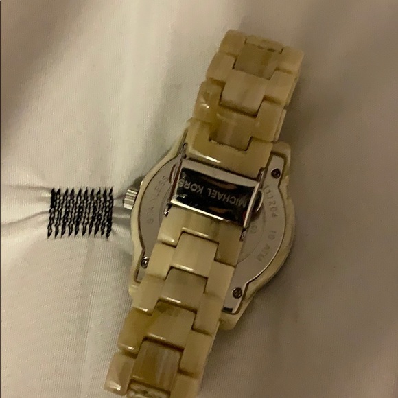 MK watch - Picture 3 of 3